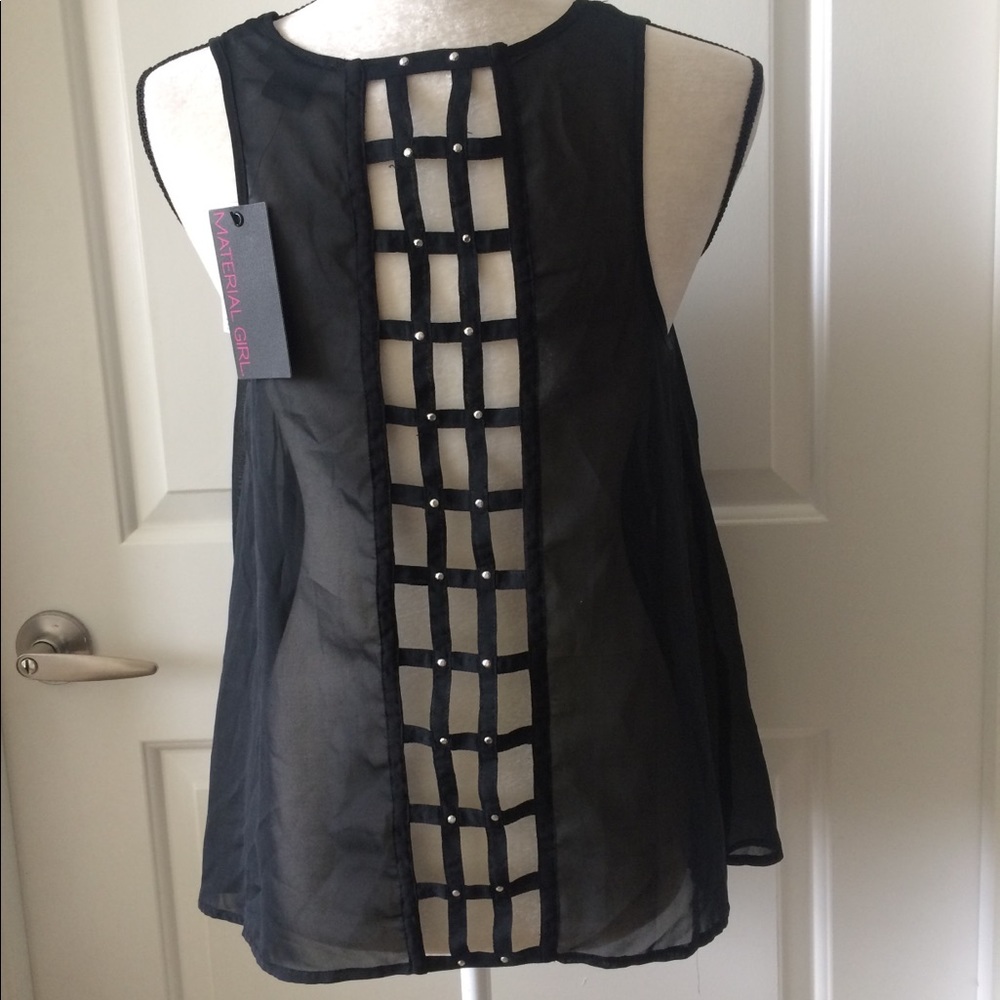 Open pattern back fashion top